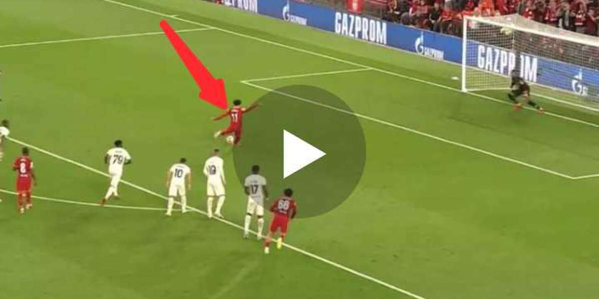 (Video) Ismael Bennacer handball gifts Mo Salah spot-kick but Egyptian missed good chance