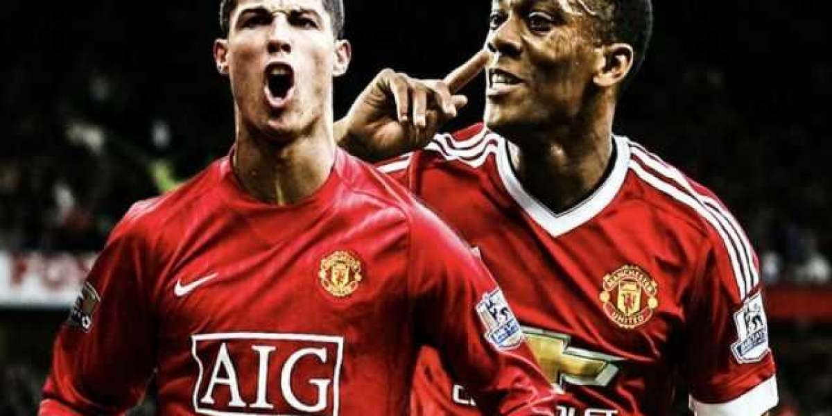 ‘Is this a prank or something?’ – These Man United fans can’t believe Solskjaer has benched Ronaldo for Martial