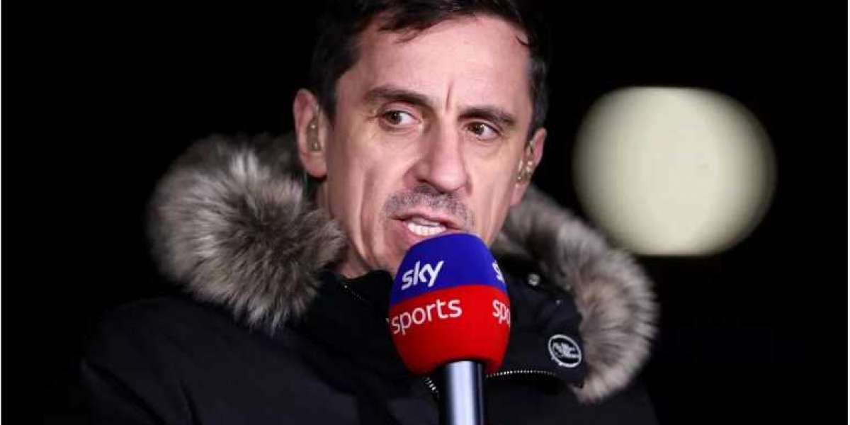 Gary Neville tells Manchester United players to “lie low” after Atletico Madrid loss.