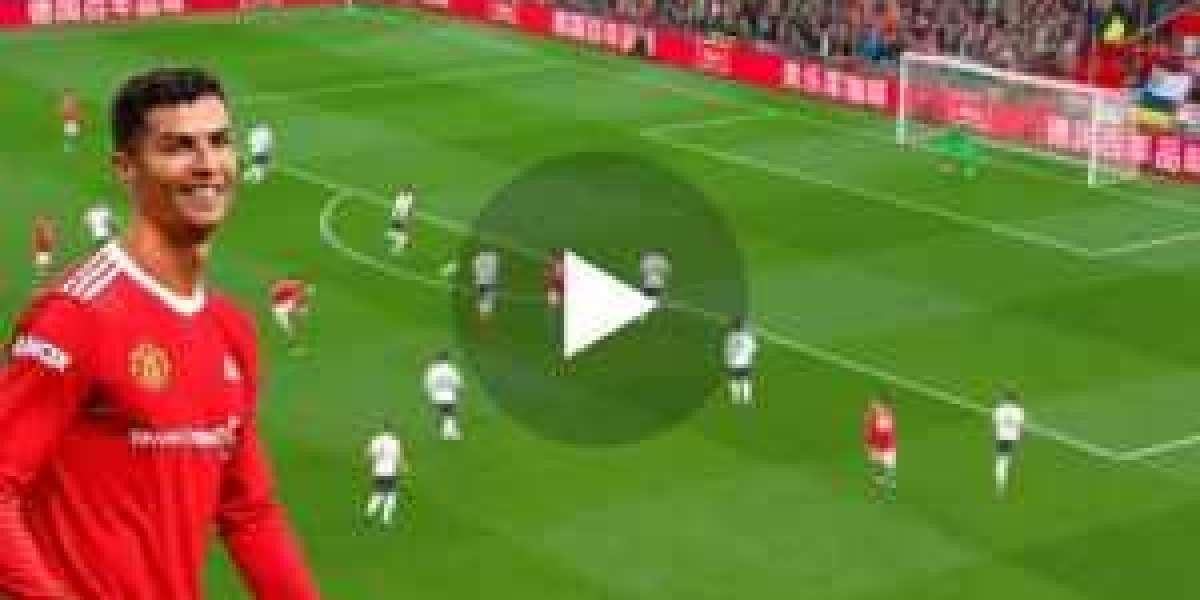(Video) Cristiano Ronaldo stuns Tottenham with a stunning goal at Old Trafford
