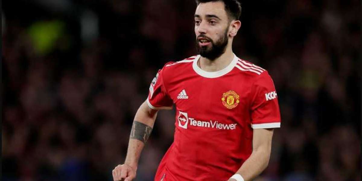 Bruno Fernandes is likely to sign a new contract with Manchester United.