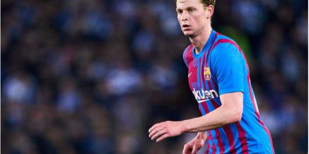 Erik ten Hag and Manchester United may learn from Frenkie de Jong's links.