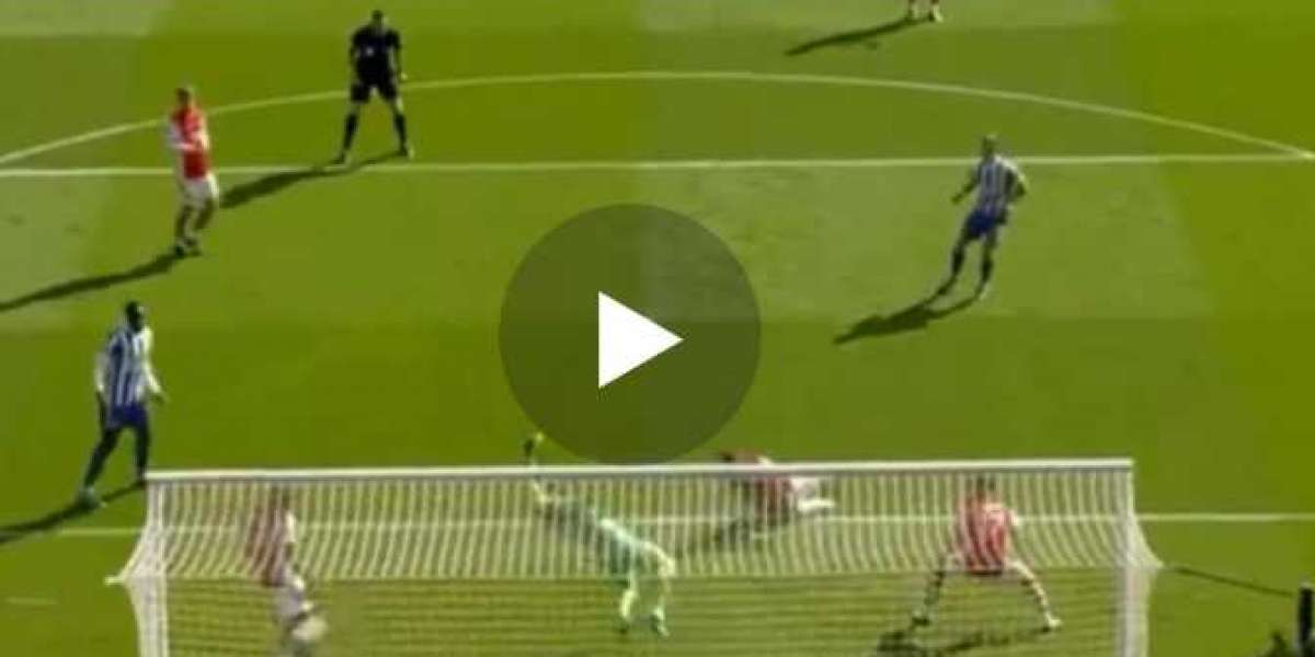 Video: Brighton take the lead against Arsenal thanks to a goal from Trossard into the top corner.