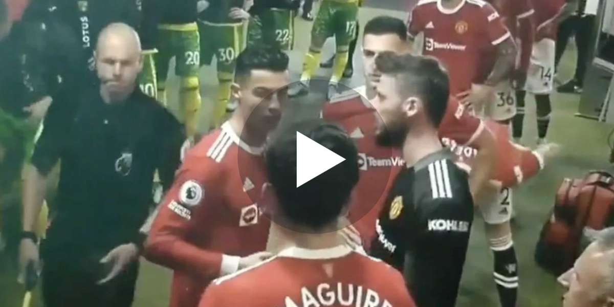 (Video) The Man United tunnel tape shows Ronaldo displaying great leadership.