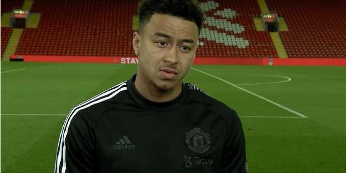 Jesse Lingard instructs Manchester United what to do following the defeat by Liverpool.