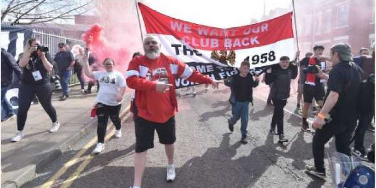 Anti-Glazer protests are planned by Manchester United fans ahead of their match with Chelsea.