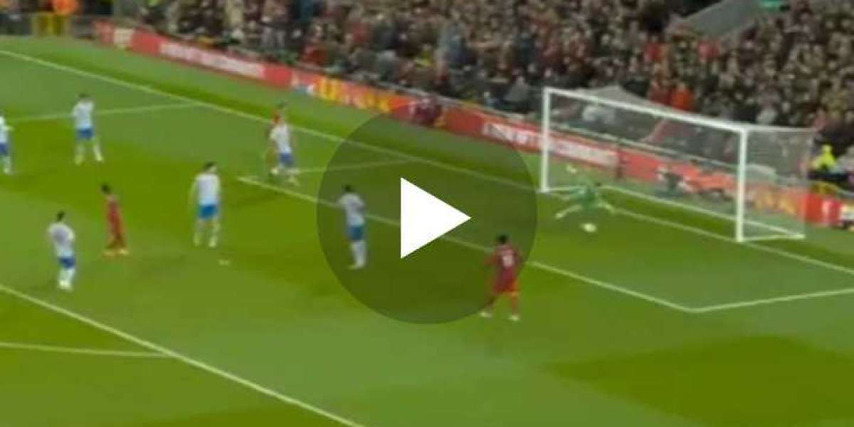 VIDEO After a quick counter-attack, Sadio Mane scores Liverpool's third