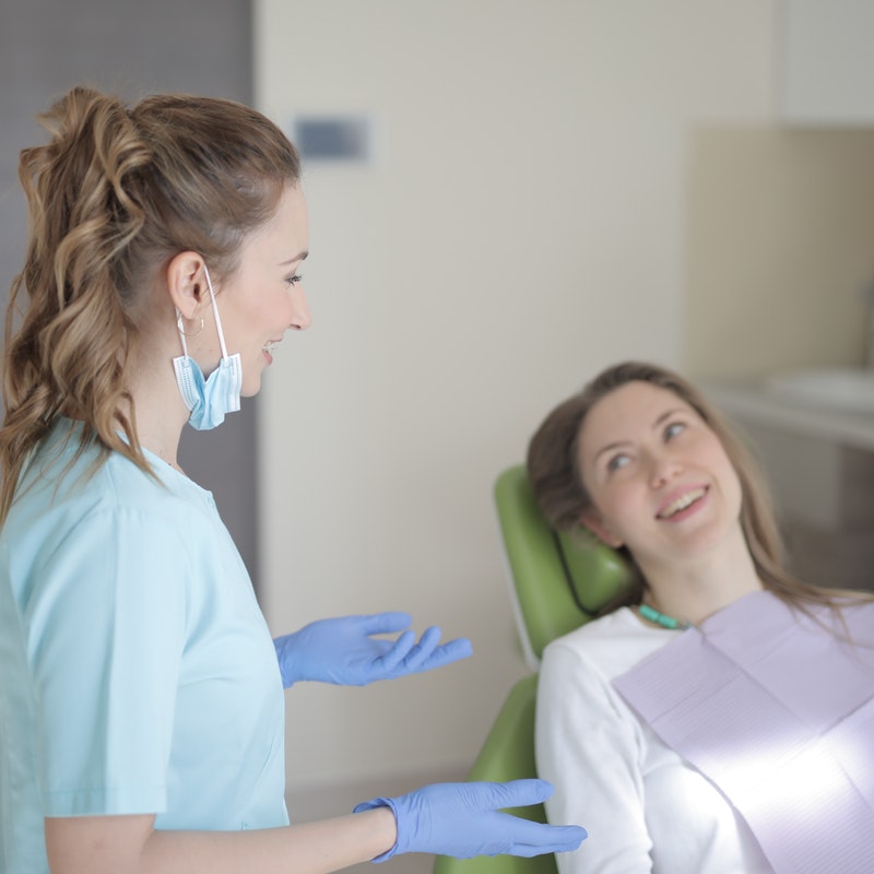 6 Reasons To Have Your Teeth Professionally Whitened