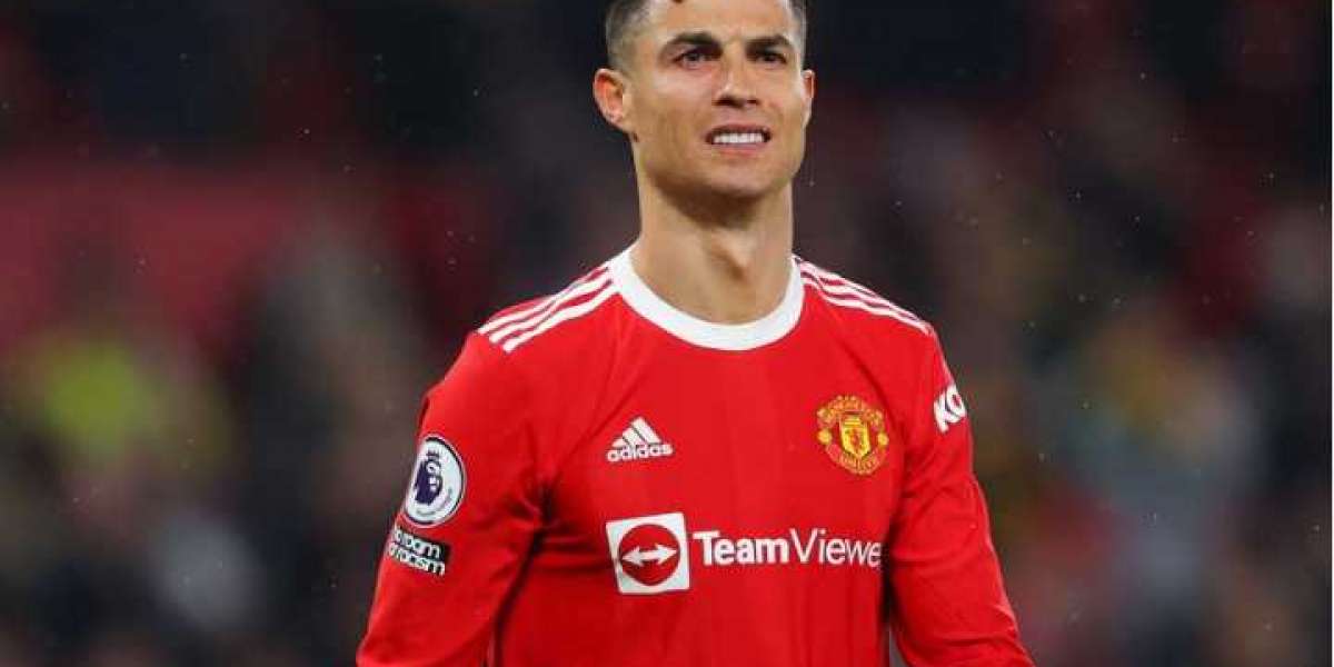 Piers Morgan wants Cristiano Ronaldo to switch teams this summer from Manchester United to Arsenal.