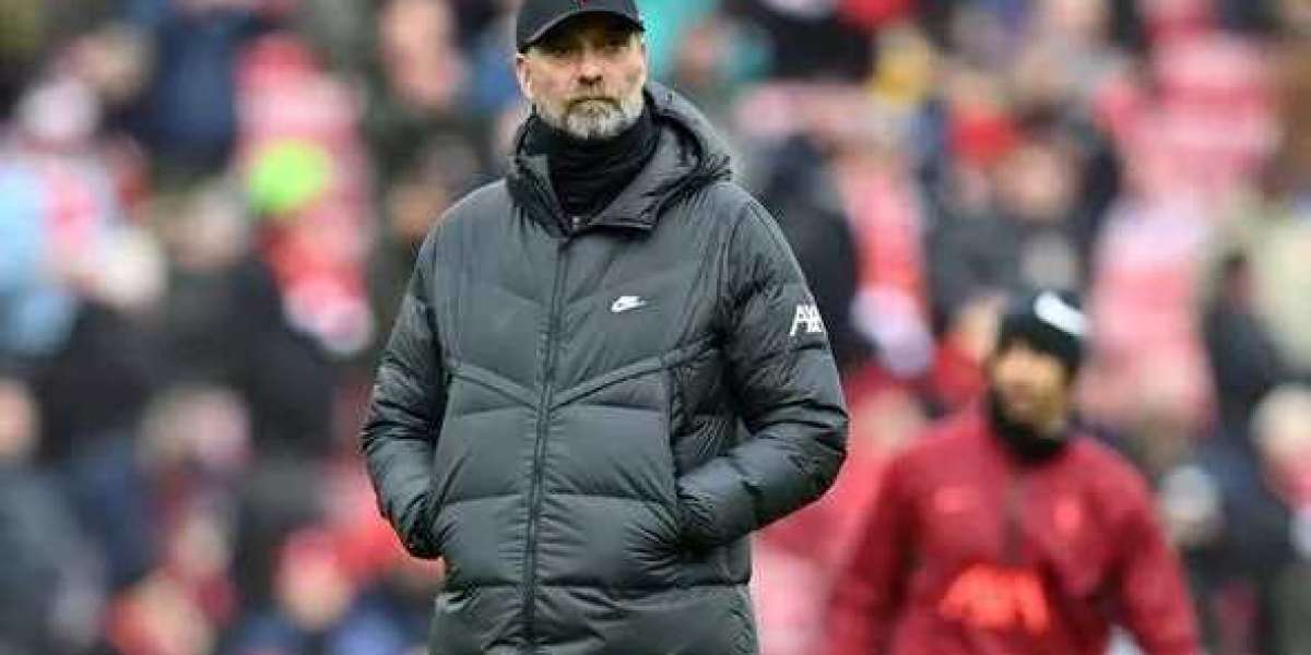 Jurgen Klopp, the boss of Liverpool, send a rallying call to his players and inform City that it's not over