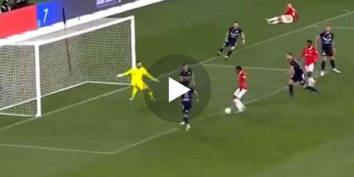 Video shows Manchester United forward Anthony Martial scoring his second goal in as many games for the club.