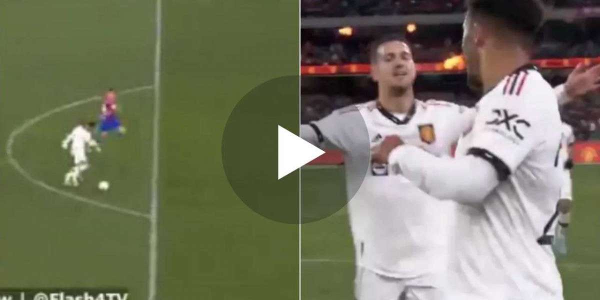 VIDEO Jadon Sancho's third preseason goal puts Manchester United up 3-0 over Crystal Palace.