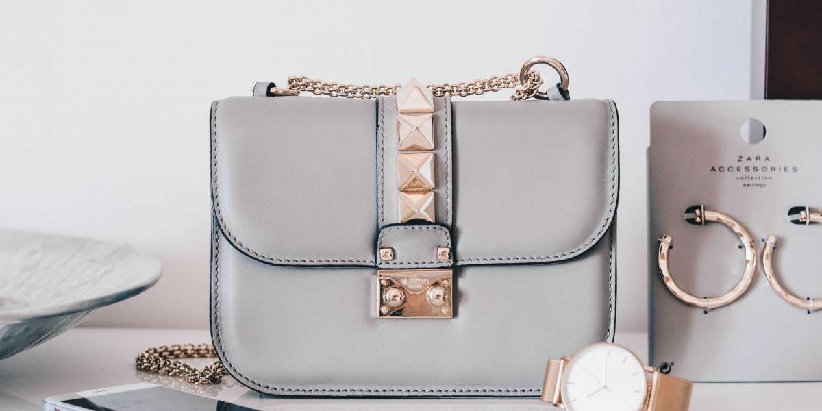 What Everyone Is Saying About ladies leather bags online