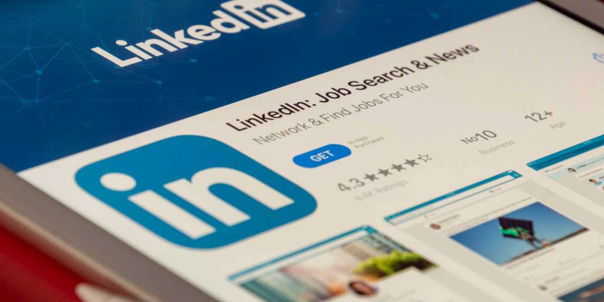 Effective and Simple Tactics to Improve Your LinkedIn Profile