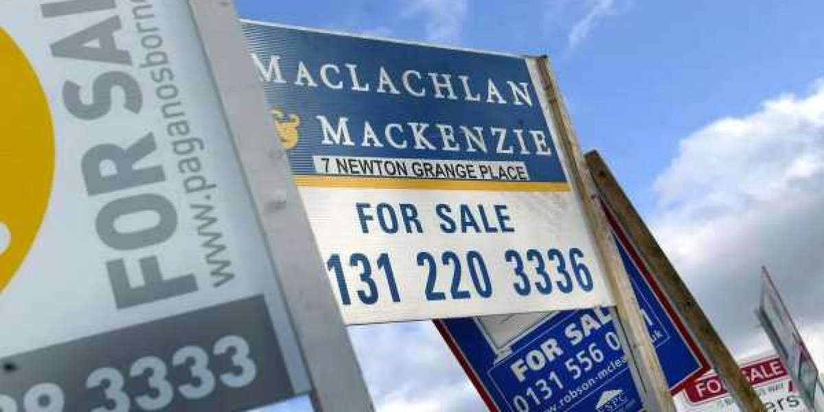 Halifax: Average UK house price hit £294,260 in August.