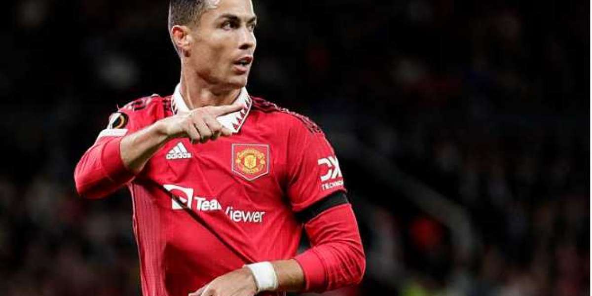 Cristiano Ronaldo alerted Erik ten Hag and Manchester United.