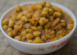 Channa Masala Gravy Recipe in Tamil - Poori Chana Masala