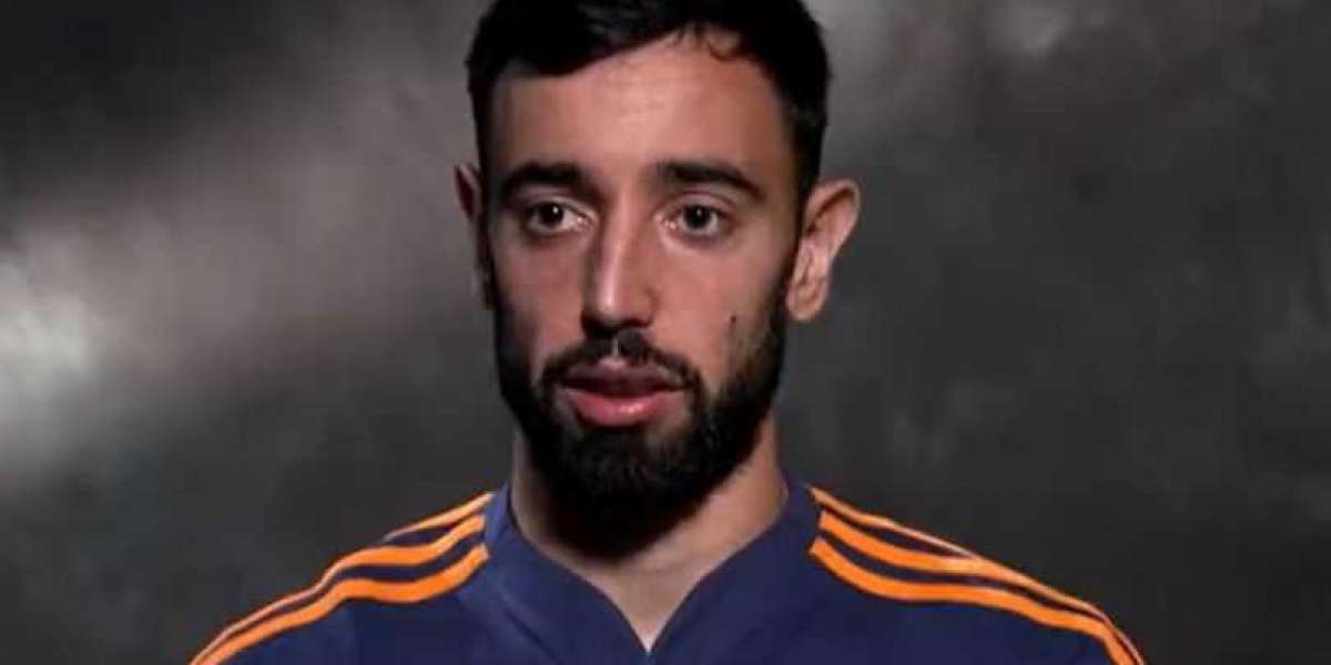 Bruno Fernandes defends his Manchester United performance before Tottenham.