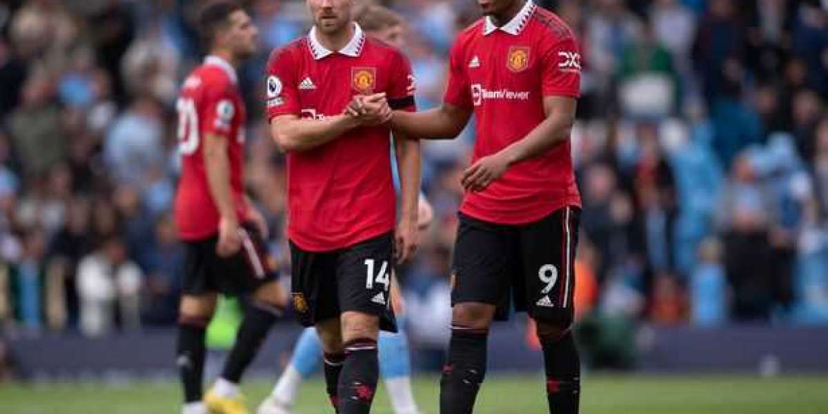 Patrice Evra agrees with Christian Eriksen and Bruno Fernandes on Man Utd's issue