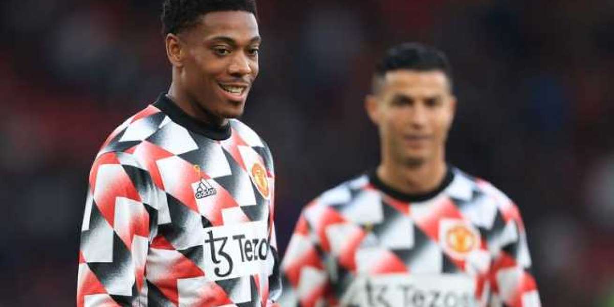 Erik ten Hag must now face Cristiano Ronaldo. Anthony Martial rejoins Manchester United