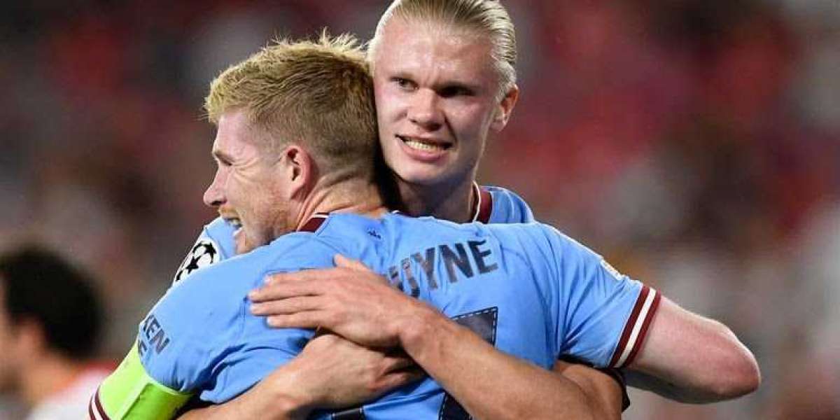 Gary Neville and 'Football-holic' Erling Haaland Pep Guardiola's first Manchester derby requires patience