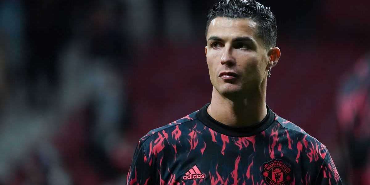 Cristiano Ronaldo sets leave date after Bayern boss confirms transfer discussions