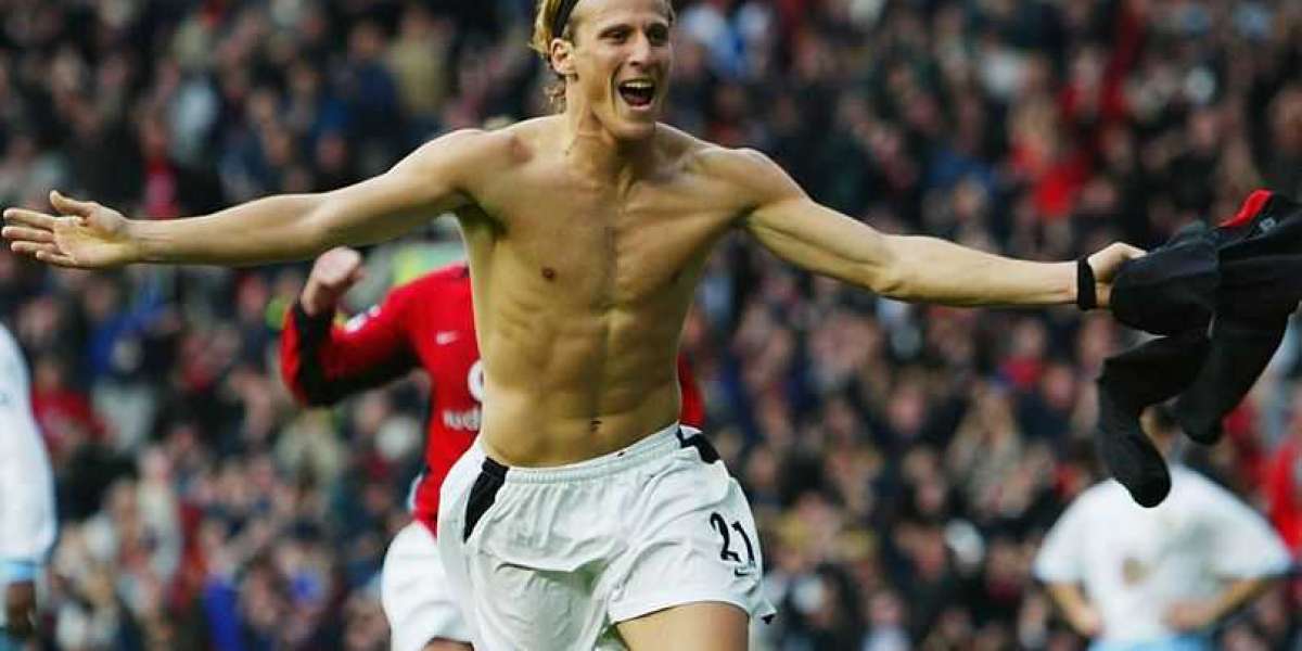 "I told him 'you need to go there'" Diego Forlan's transfer suggestions shaped Manchester Unite