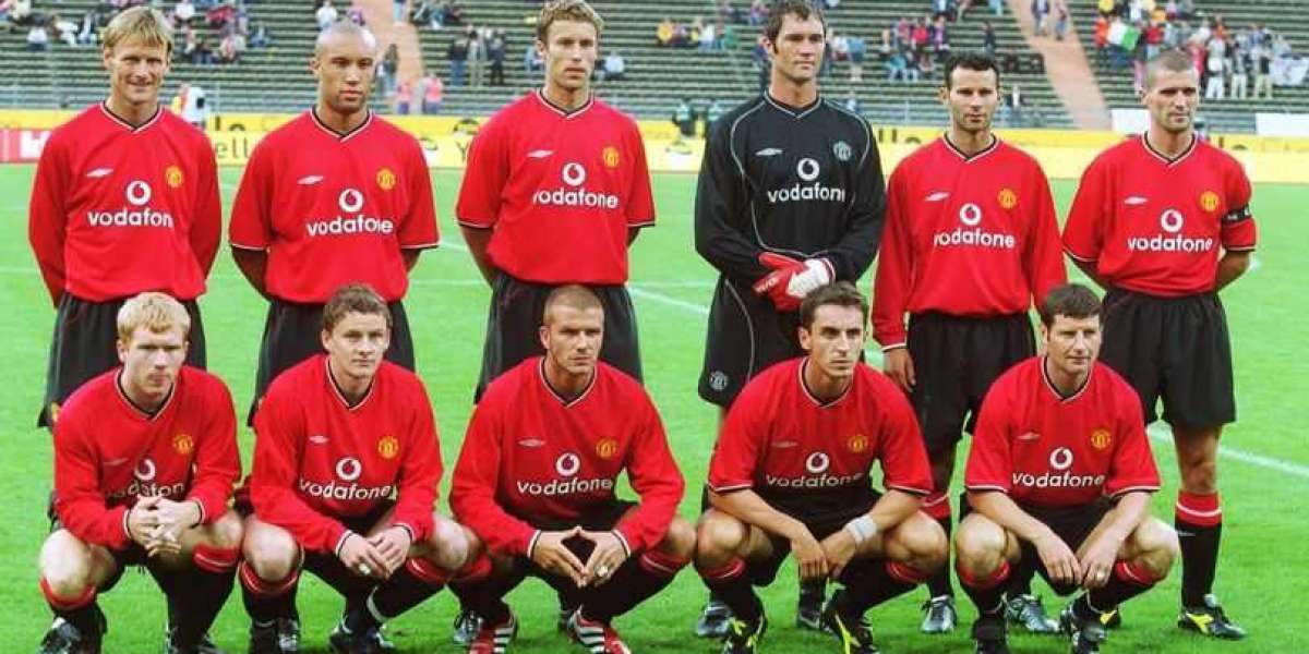 "Why don't you f*** back to London?" - Roy Keane's dig at Manchester United teammate ignited bus alt