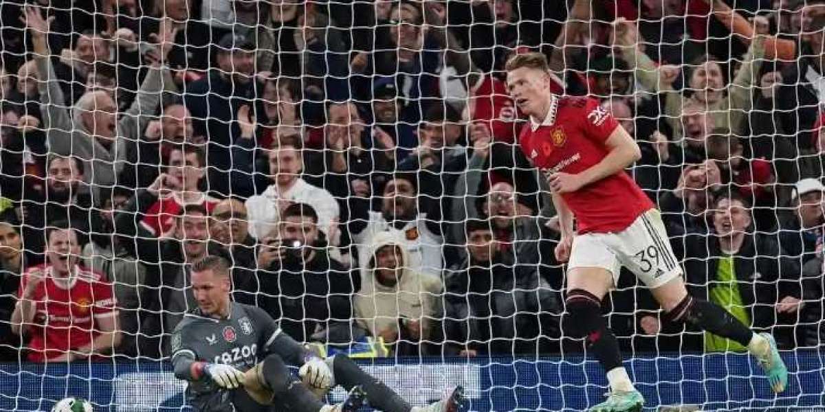 Manchester United overcomes Aston Villa in the Carabao Cup after coming from behind