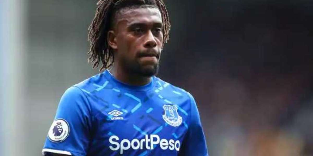 SPORTEPL: Everton fans throw Iwobi’s shirt back at him after 3-0 defeat to BournemouthPublished on November 12, 2022By J