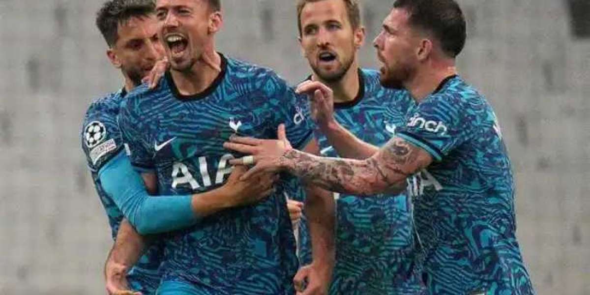 After emerging from behind to defeat Marseille, Tottenham secures a spot in the round of 16 of the Champions League