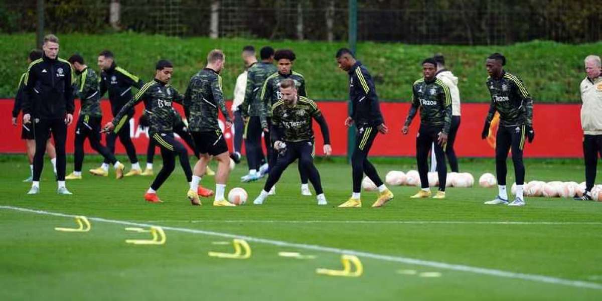 Manchester United training team vs Real Sociedad without key strikers