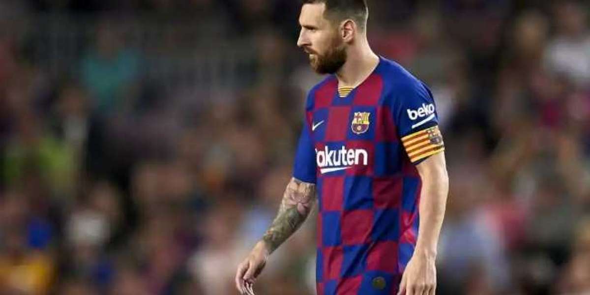 SPORTMessi names toughest defender he has played against