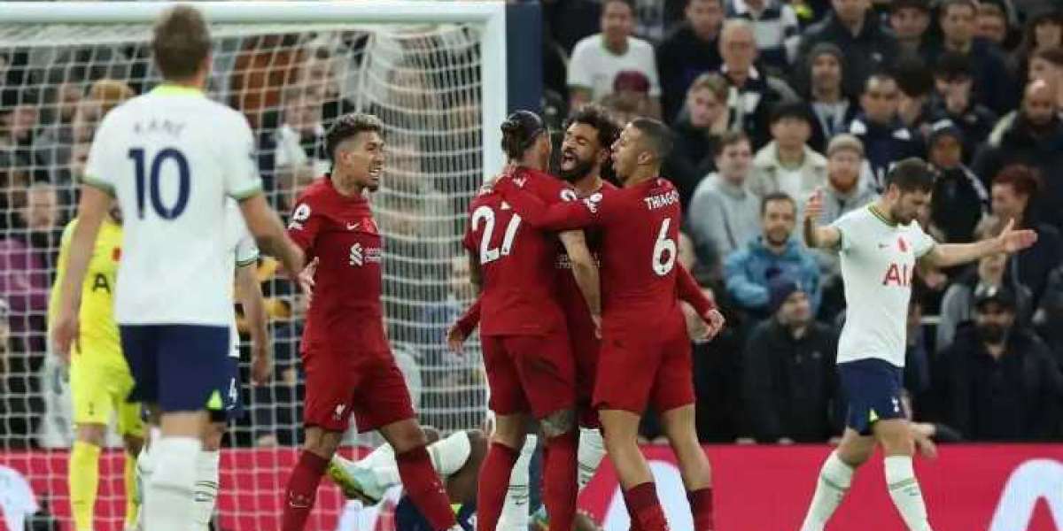Liverpool holds on to defeat Tottenham thanks to a brace of goals from Salah