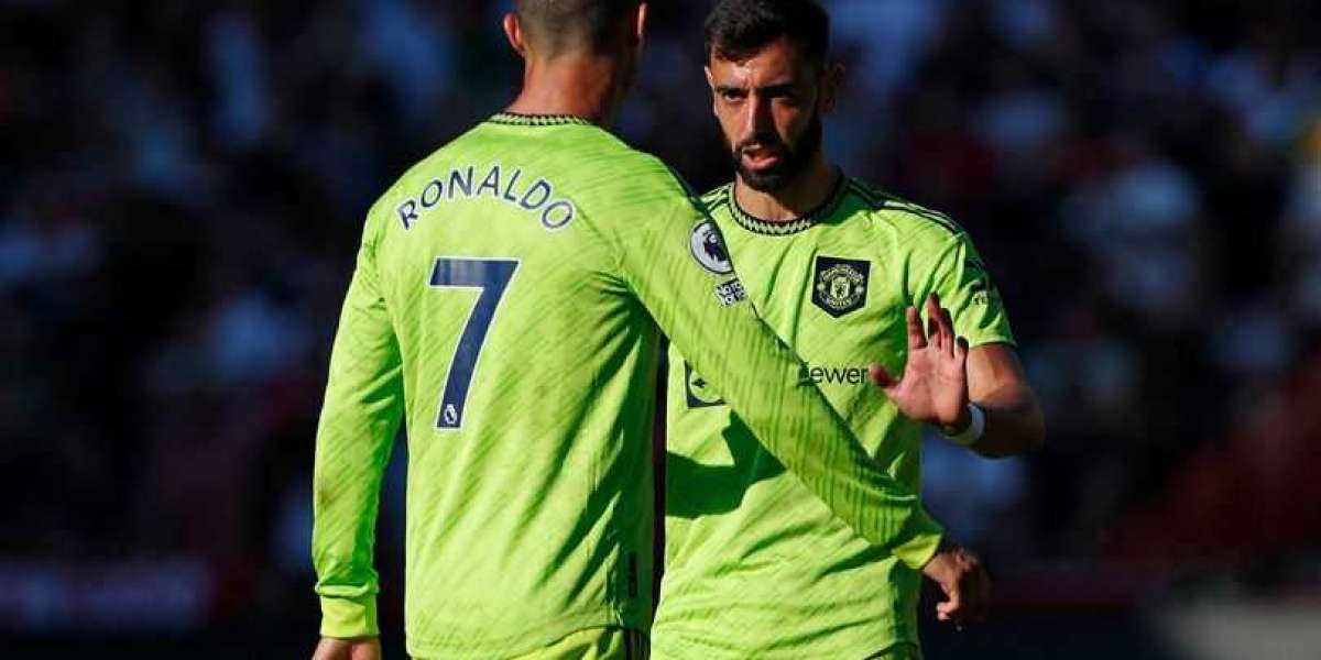 Bruno Fernandes told Erik ten Hag how to handle the Cristiano Ronaldo situation.