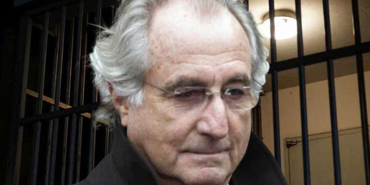 Former US regulator compares FTX and Sam Bankman-Fried to Bernie Madoff's Ponzi scheme