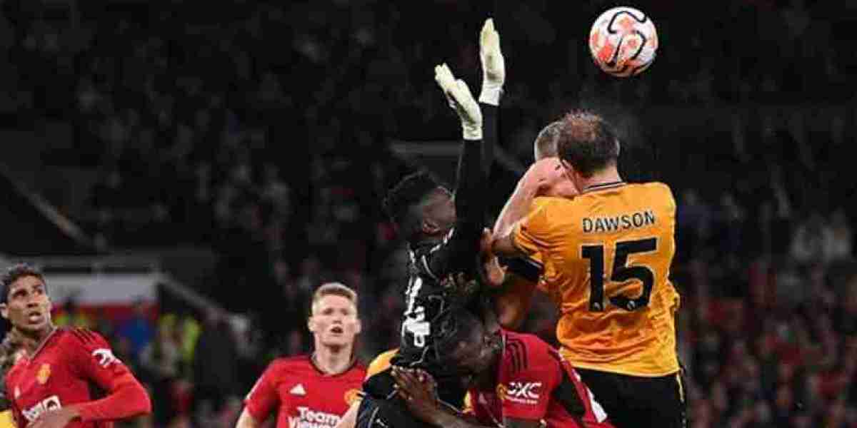 Manchester United Edge Wolves in VAR Controversy