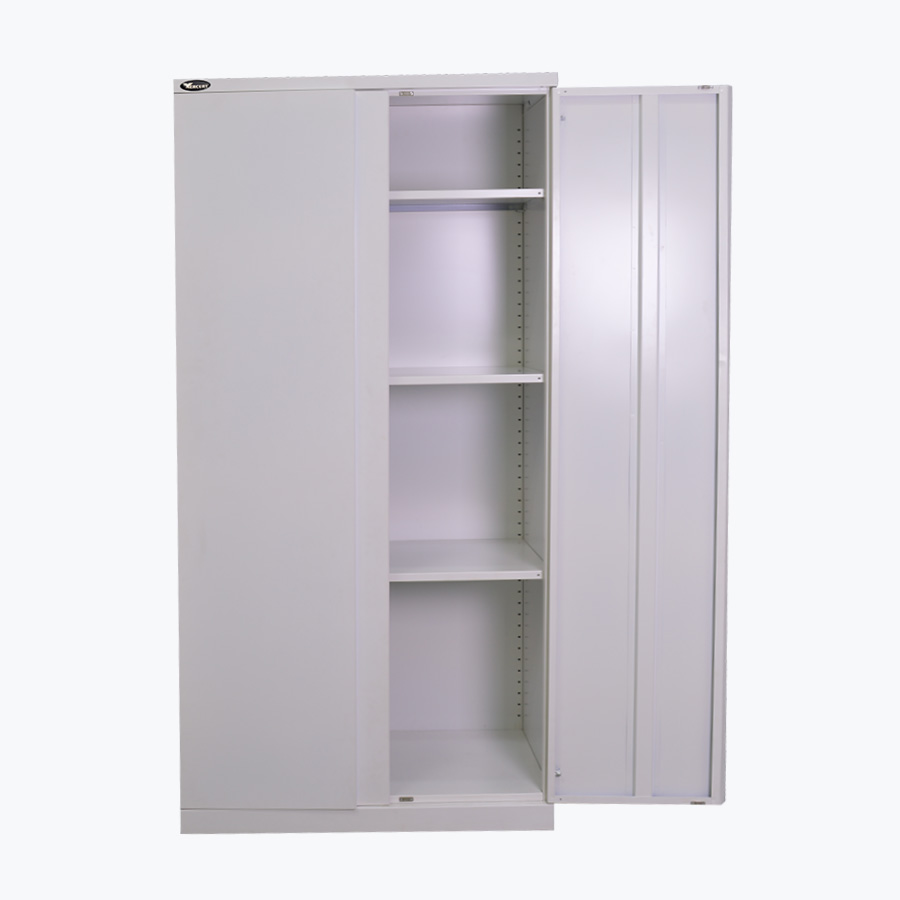 Sleekline Cabin Cupboards and adjustable shelves