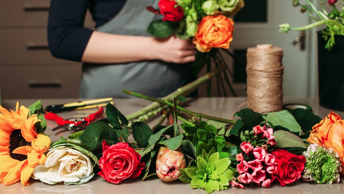 Top 10 Tips for Choosing the Best Florist in NYC | by Elan Flowers | May, 2024 | Medium