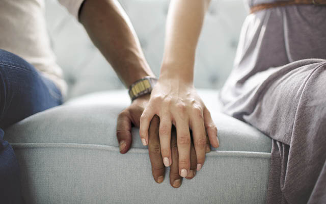 How Couples Therapy Helps To Stop Being Negative In Your Relationship 
