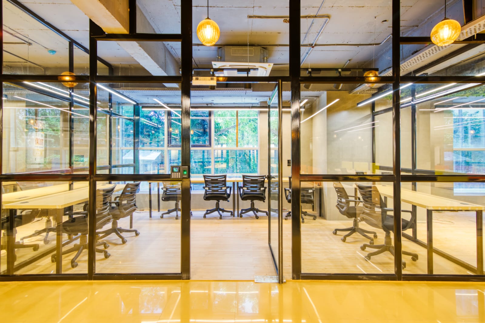 Why Should Companies Consider Shared Office Spaces? | TheAmberPost